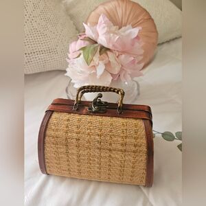 Woven Tan Handbag with Wooden Accents Clutches Wristlets Beautiful.